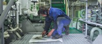 Bild: Ausrüstung für das Schiff © Mike Tamayo, AufdenSchirm / Reederei Rörd Braren