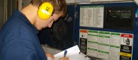 Bild: Kontrollen und Inspektionen © Reederei Hamburg Süd www.hamburgsued.com