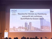 Nautischer Verein - Dr. Wibke Mellwig spricht auf dem Schifffahrtsessen