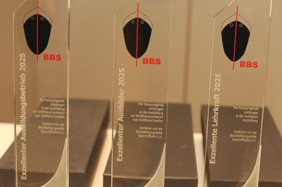 © Berufsbildungsstelle Seeschifffahrt e.V. Preise der Preisverleihung Exzellente Ausbildung der Berufsbildungsstelle Seeschifffahrt e V