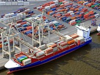 Container-Verladung im Hamburger Hafen (groß)