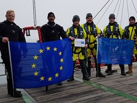 Installation_Messgeraet_fuer_Unterwasserlaerm_in_Nordsee_DanielMakurat_BSH.jpg
