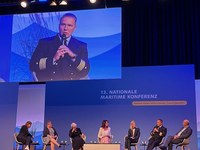 Kapitän Konstantin Pohsin auf dem Konferenz-Panel Fachkräftegewinnung_400x400.jpg