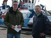 Filmemacher Patrick Ludoph (li.) und Christian Bubenzer beim Interview zum Thema Deutsche Flagge