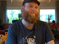 Nicklas Freiwilliger im Seamen's Club.jpg