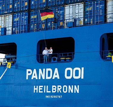 Panda 001 - Bordwand © Tailwind Shipping Lines