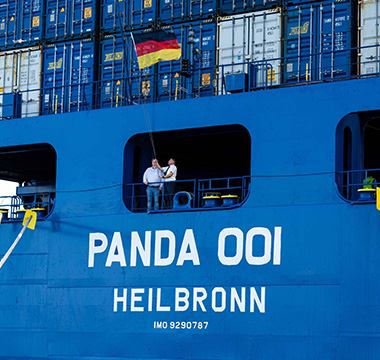 Panda 001 - Bordwand © Tailwind Shipping Lines