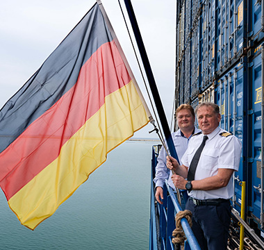 Panda 001 - Flagge © Tailwind Shipping Lines