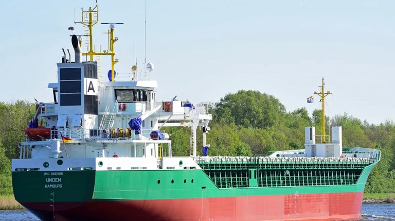 MV Unden im Nord-Ostsee-Kanal_Heckansicht