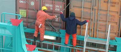 Picture: Accident prevention © Reederi Heinrich www.reederei-heinrich.com