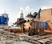 Ship breaking © Naquib Hossain, https://www.flickr.com/photos/naq/4114723979/, Lizenz cc-by-sa-2.0